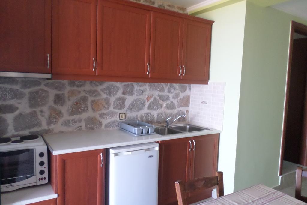 To Asteri Apartment Avgonima Luaran gambar
