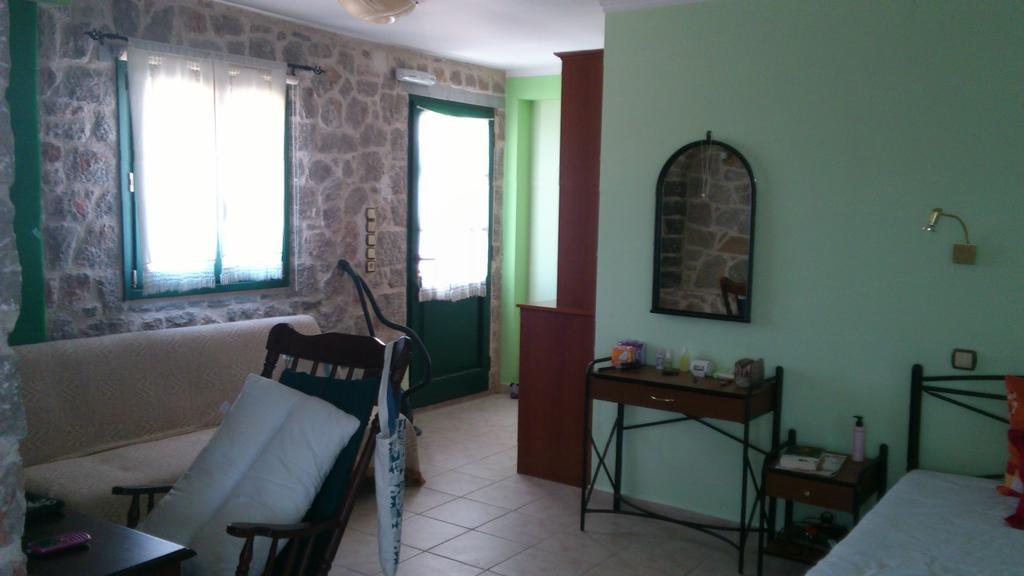To Asteri Apartment Avgonima Luaran gambar