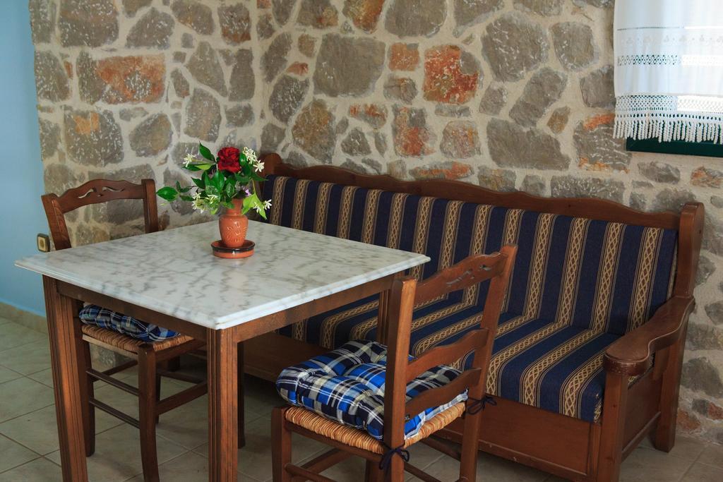 To Asteri Apartment Avgonima Luaran gambar