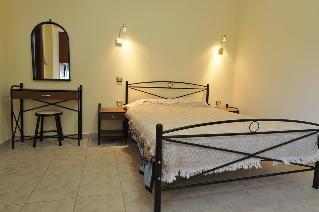 To Asteri Apartment Avgonima Luaran gambar