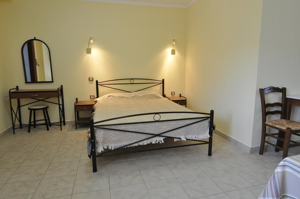 To Asteri Apartment Avgonima Luaran gambar
